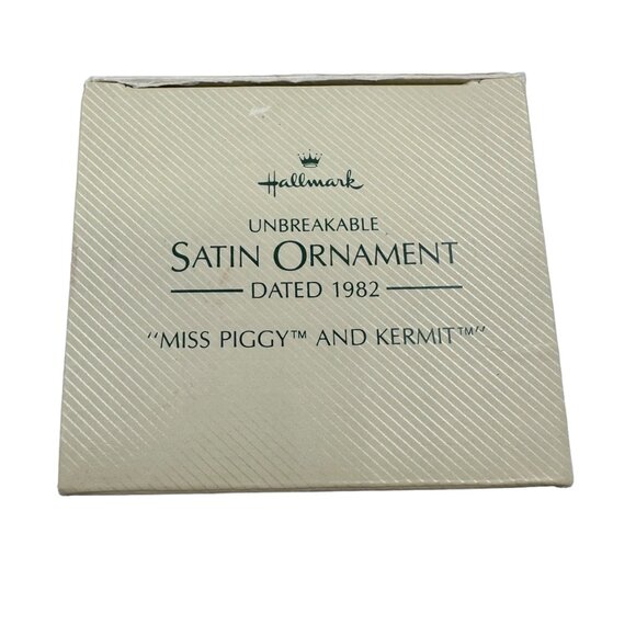 Hallmark 1982 Miss Piggy Kermit Satin Christmas Keepsake Ornament Presents - Picture 7 of 11